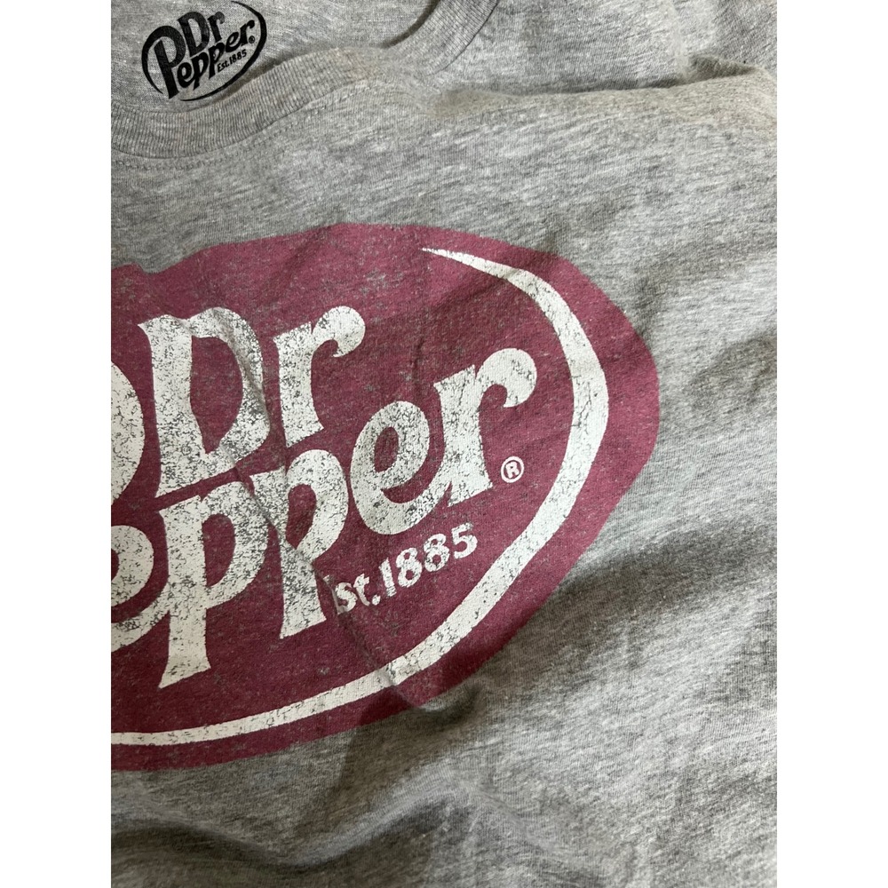 ☀️Dr Pepper Graphic T-Shirt Gray Short Sleeve Crewneck Tee Medium vintage-style - Picture 6 of 10